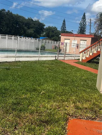$1,950 | 7830 Northwest 33rd Street, Unit 206, Davie, FL 33024