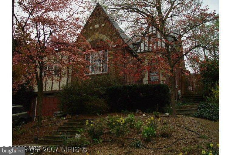 719 Anneslie Road Baltimore, MD 21212 - Photo 1 of 30 Stylish, snappy Anneslie Tudor