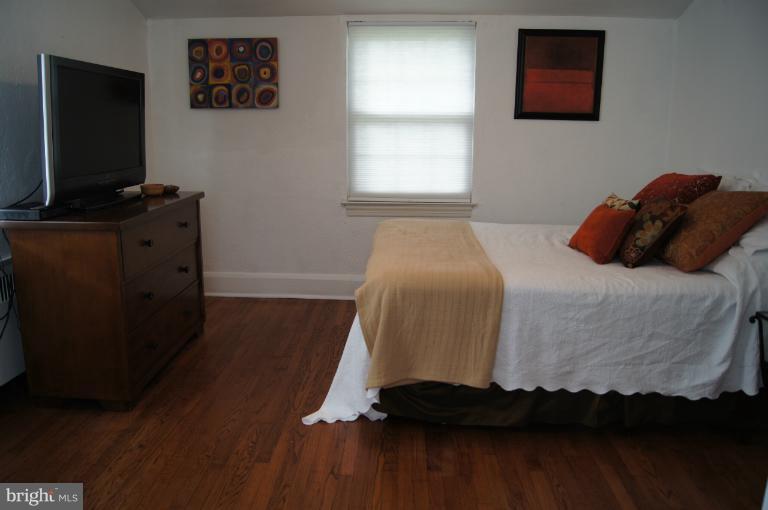 719 Anneslie Road Baltimore, MD 21212 - Photo 20 of 30 Another view of master bedrm