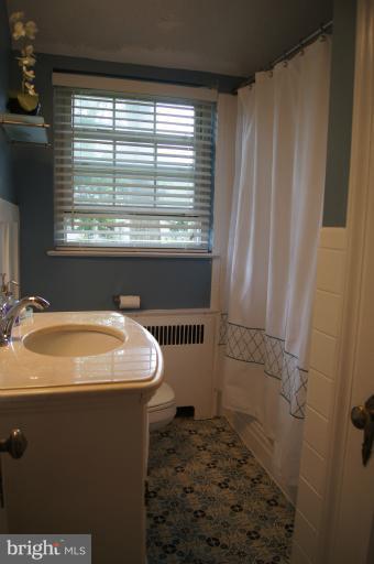 719 Anneslie Road Baltimore, MD 21212 - Photo 24 of 30 Full, renovated bath on second level