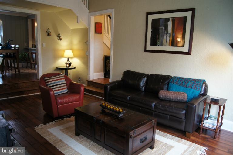 719 Anneslie Road Baltimore, MD 21212 - Photo 9 of 30 Living Room with dining room beyond