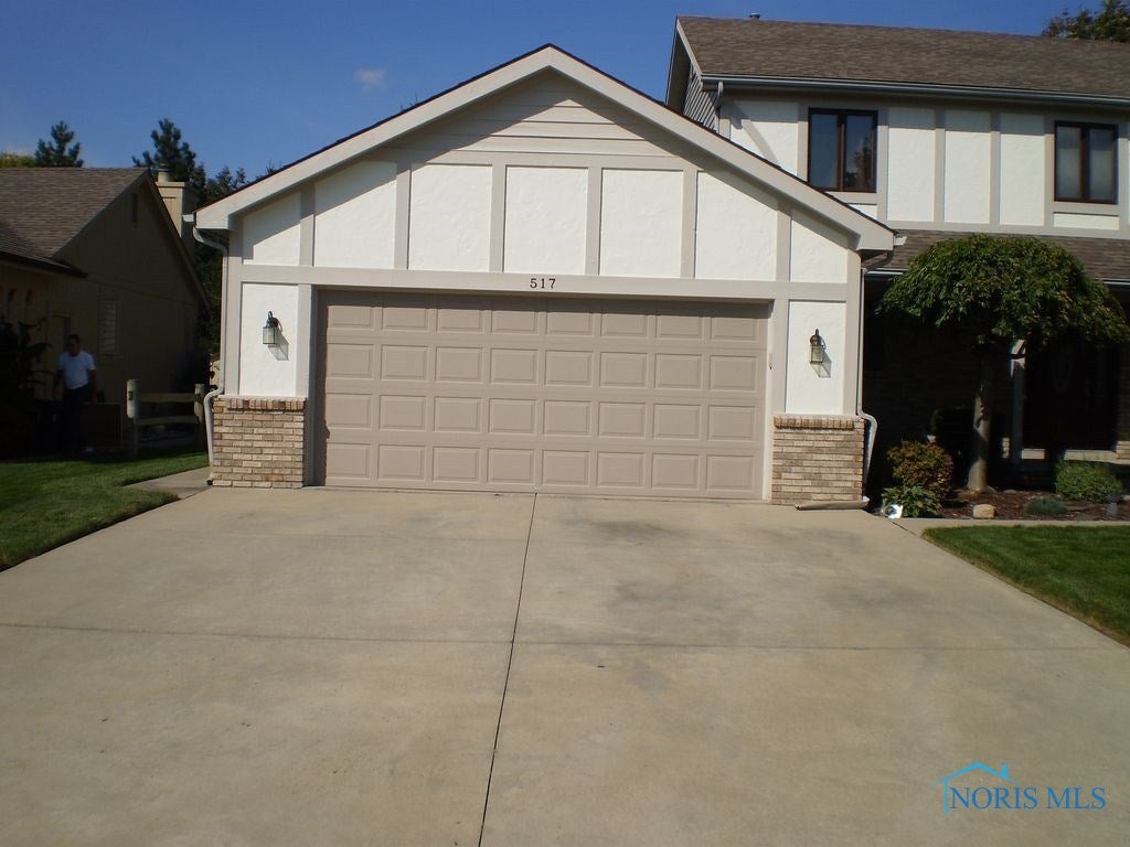 517 Thackeray Road Maumee, OH 43537 - Photo 3 of 23 Gallery Image 3