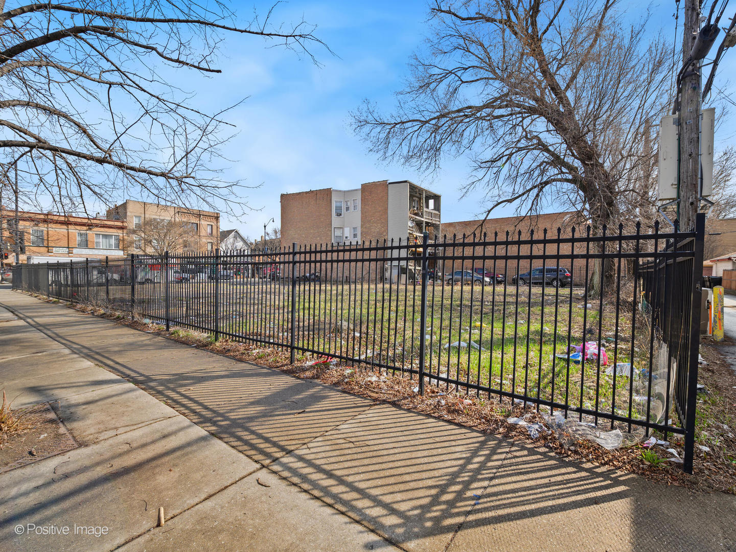 4157 West Armitage Avenue Chicago, IL 60639 - Photo 4 of 8 a view of a backyard