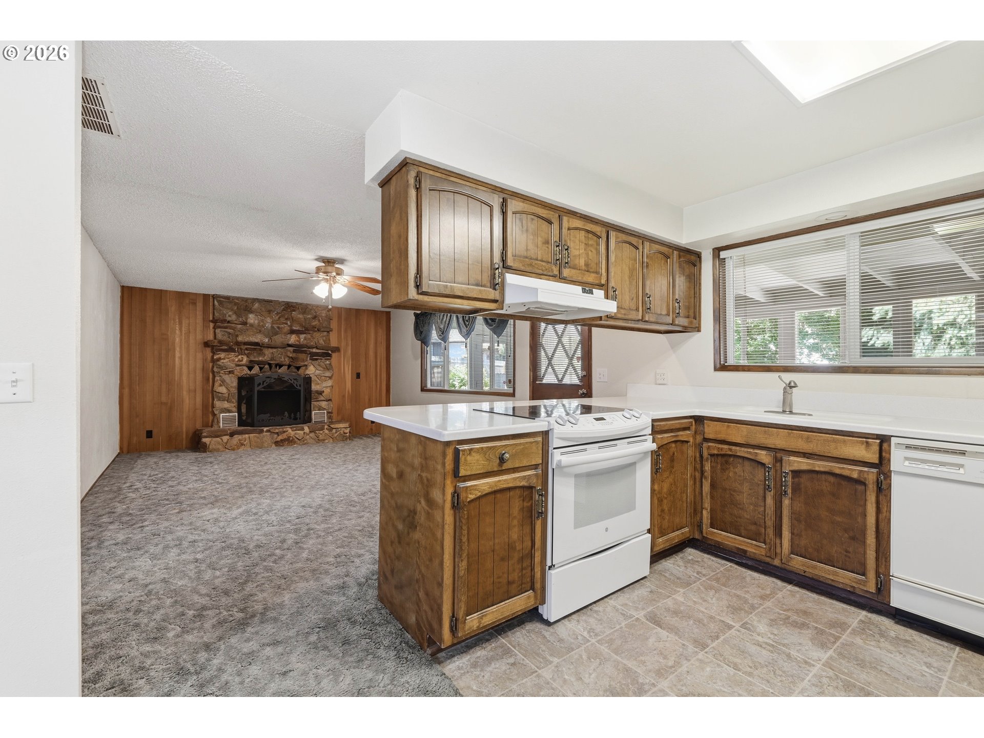 488 Cascade Drive Springfield, OR 97478 - Photo 14 of 48