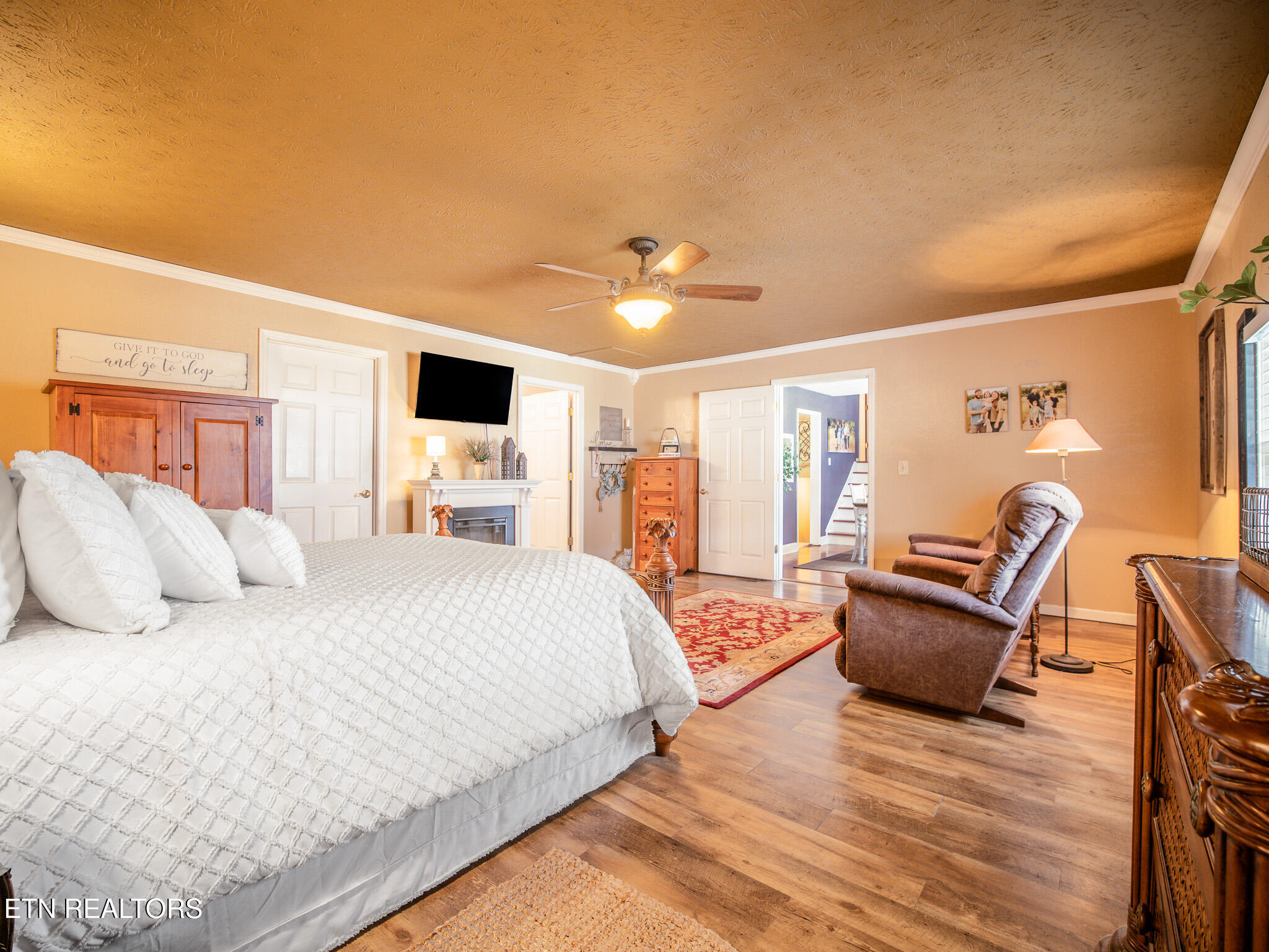 143 Shady Road Oliver Springs, TN 37840 - Photo 14 of 57 Owner's Ensuite