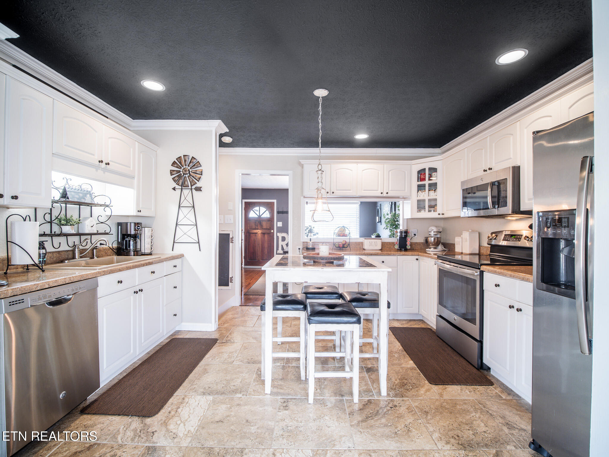 143 Shady Road Oliver Springs, TN 37840 - Photo 18 of 57 Kitchen