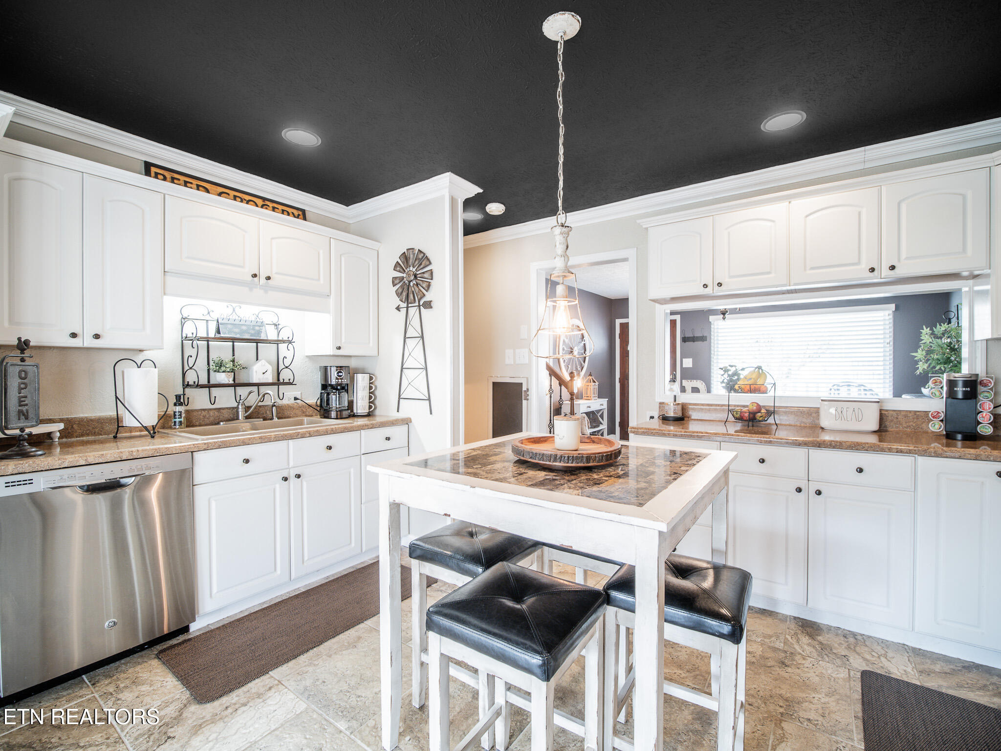 143 Shady Road Oliver Springs, TN 37840 - Photo 19 of 57 Kitchen