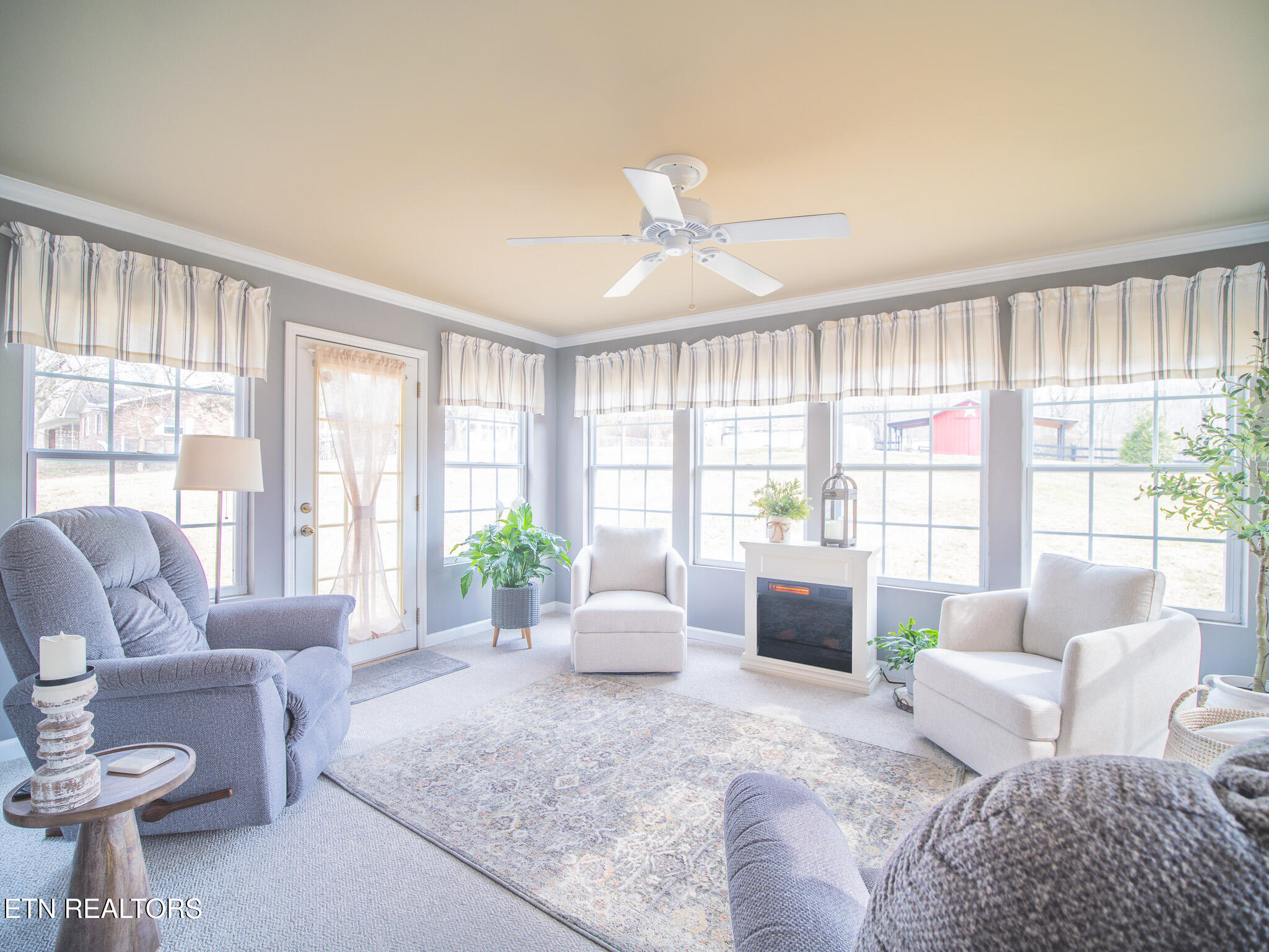 143 Shady Road Oliver Springs, TN 37840 - Photo 27 of 57 Sunroom