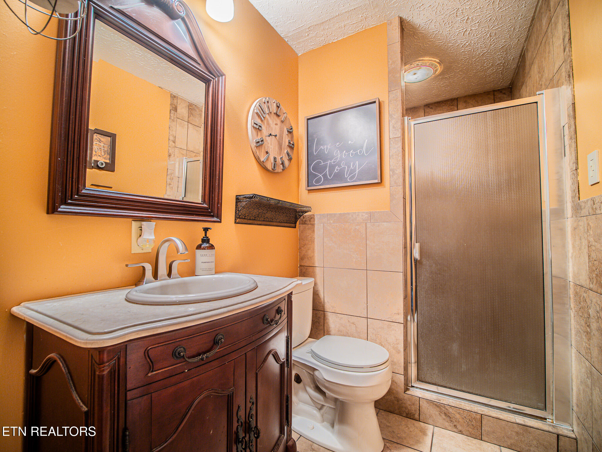 143 Shady Road Oliver Springs, TN 37840 - Photo 32 of 57 Hall Bath