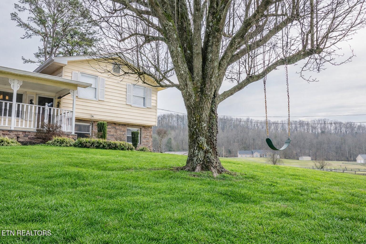 143 Shady Road Oliver Springs, TN 37840 - Photo 4 of 57 143 Shady Road