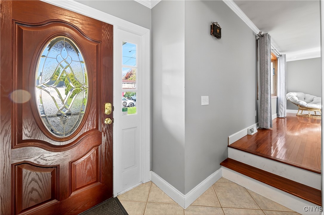 7949 Boxford Road Clay, NY 13041 - Photo 3 of 50 Nice big entranceway