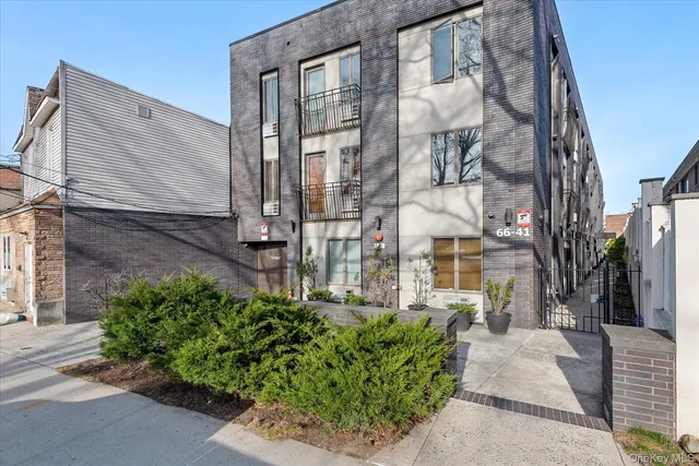 $600,000 | 66-41 69th Street, Unit G1 | Middle Village