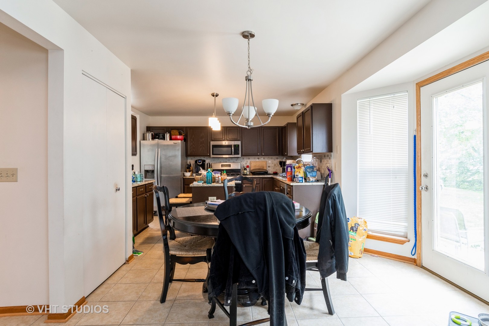142 Wedgeport Circle Romeoville, IL 60446 - Photo 9 of 10