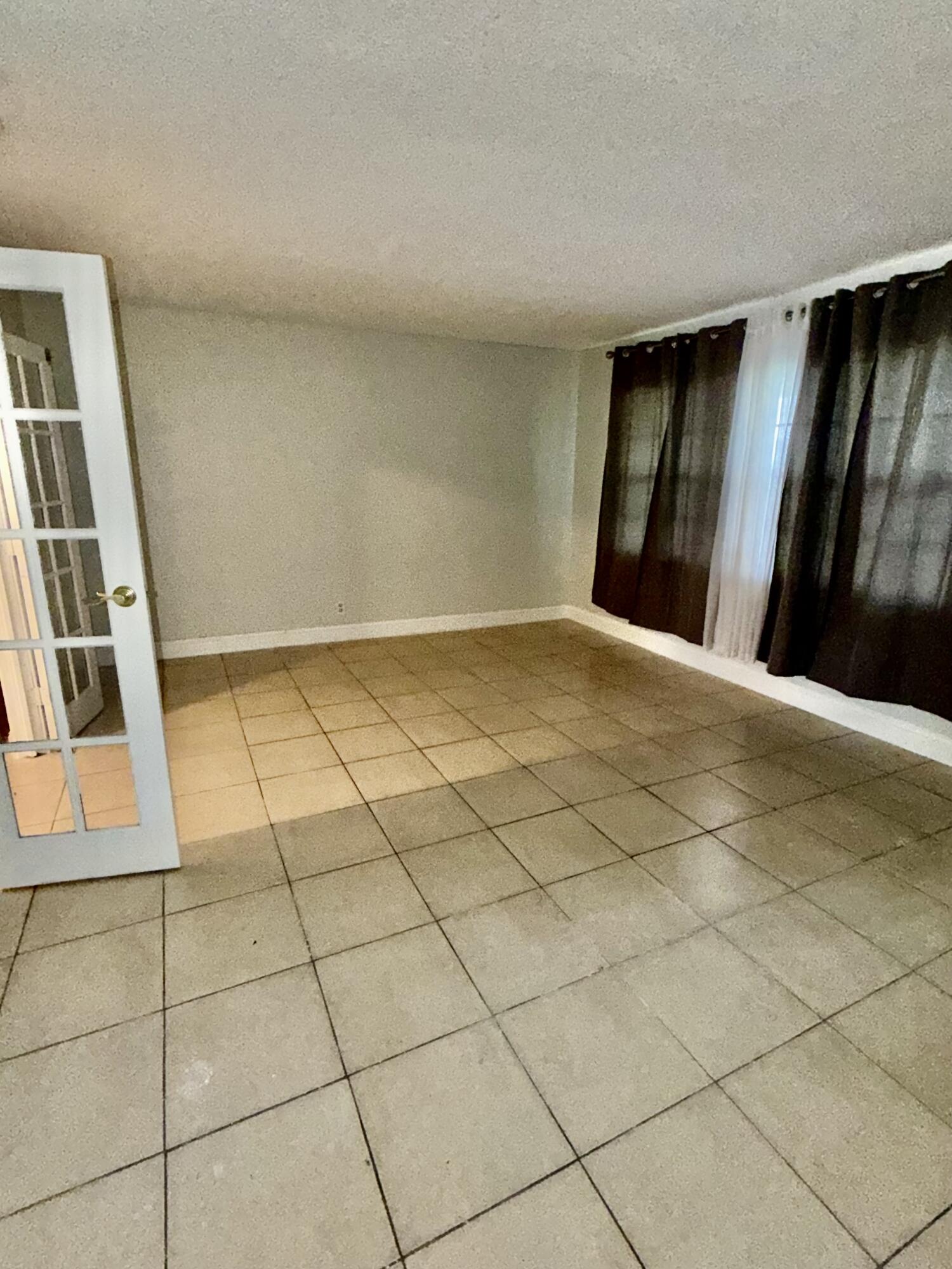 9392 Affirmed Lane Boca Raton, FL 33496 - Photo 5 of 9 IMG_0244