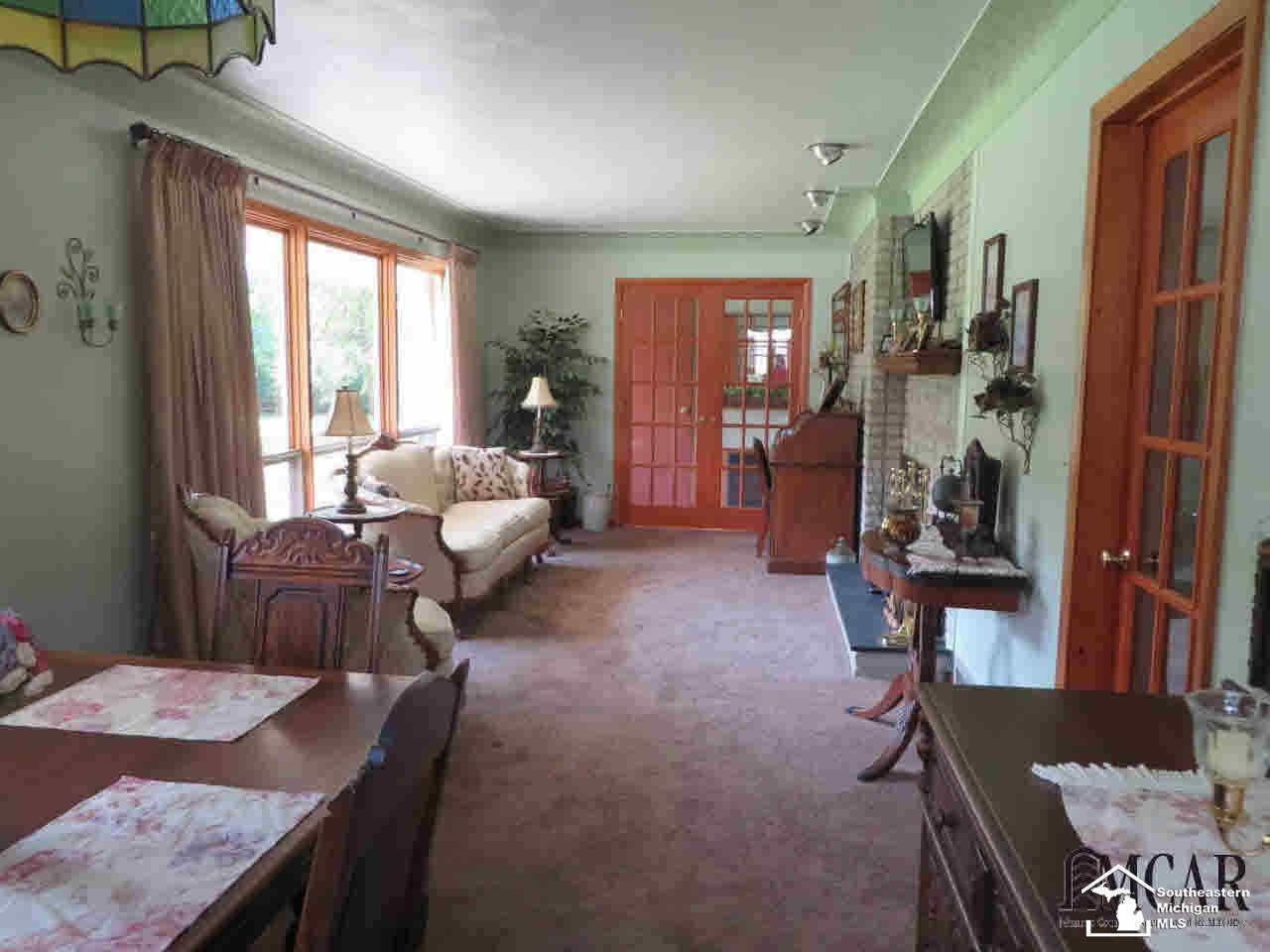 13382 Stowell Road Dundee, MI 48131 - Photo 4 of 32 21358911-3.JPG