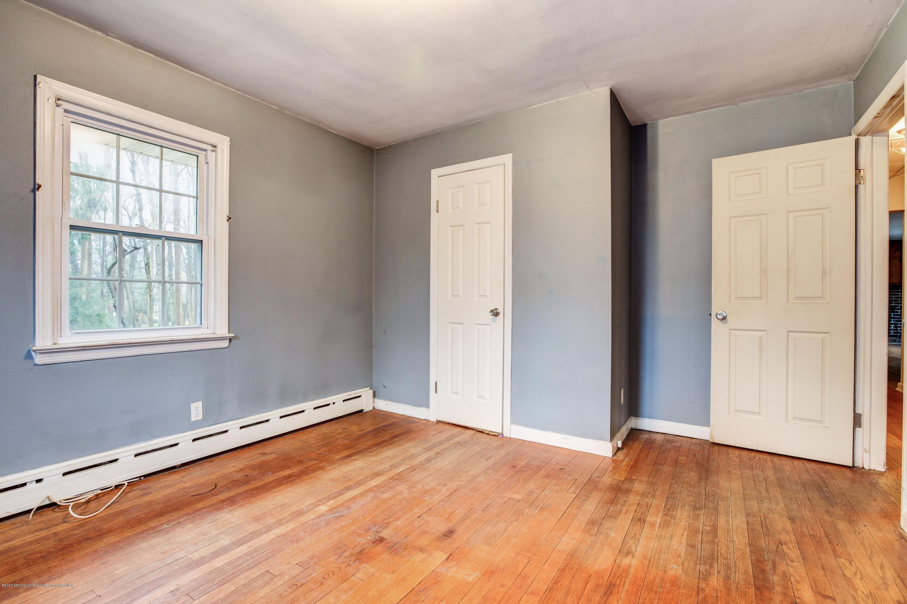 776 Nutswamp Road Red Bank, NJ 07701 - Photo 17 of 25 nut16