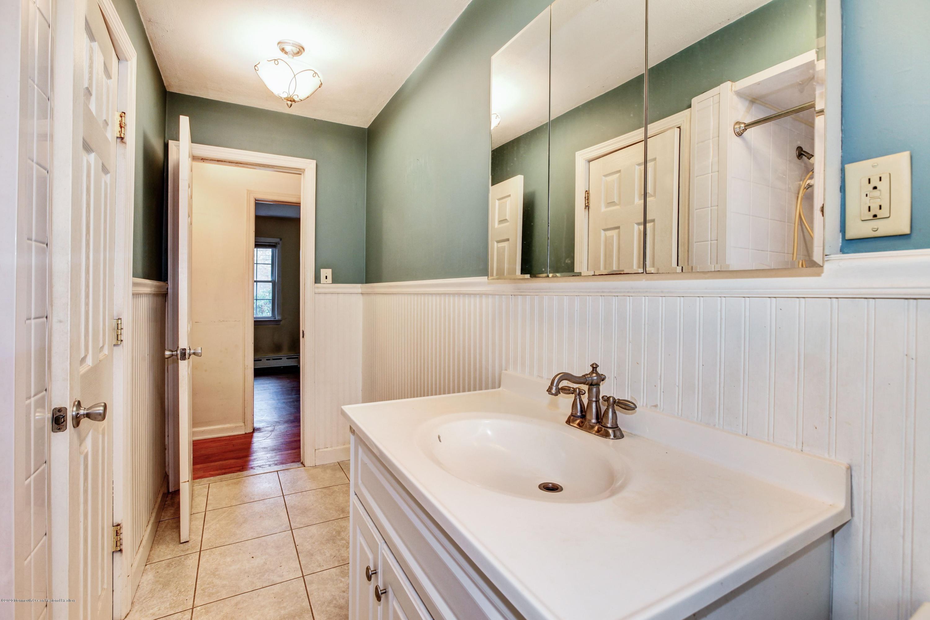 776 Nutswamp Road Red Bank, NJ 07701 - Photo 20 of 25 nut20
