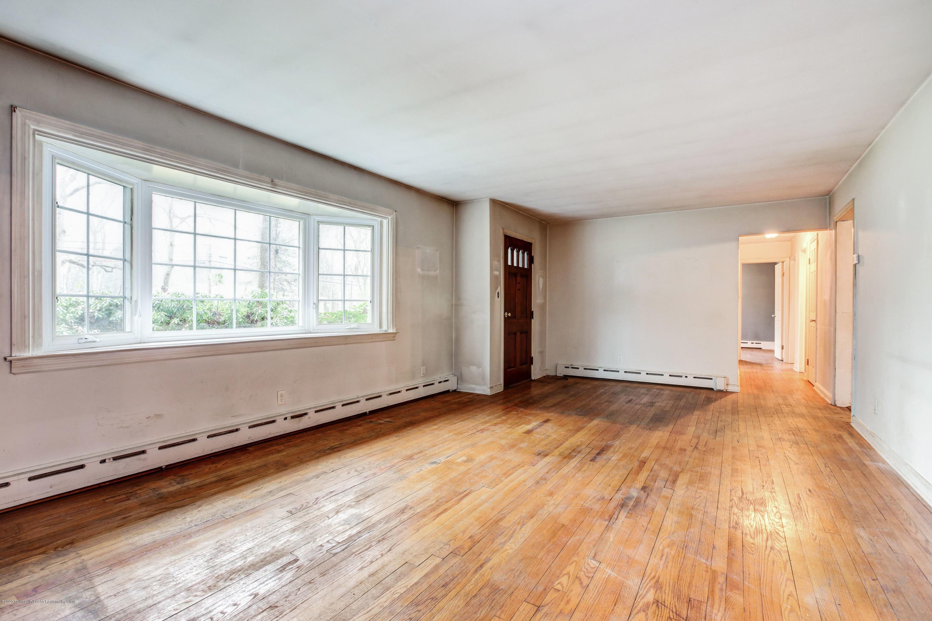 776 Nutswamp Road Red Bank, NJ 07701 - Photo 6 of 25 nut6