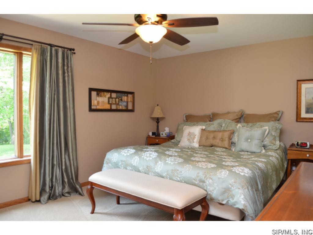 8700 Semith Road Troy, IL 62294 - Photo 11 of 35 Gallery Image 11