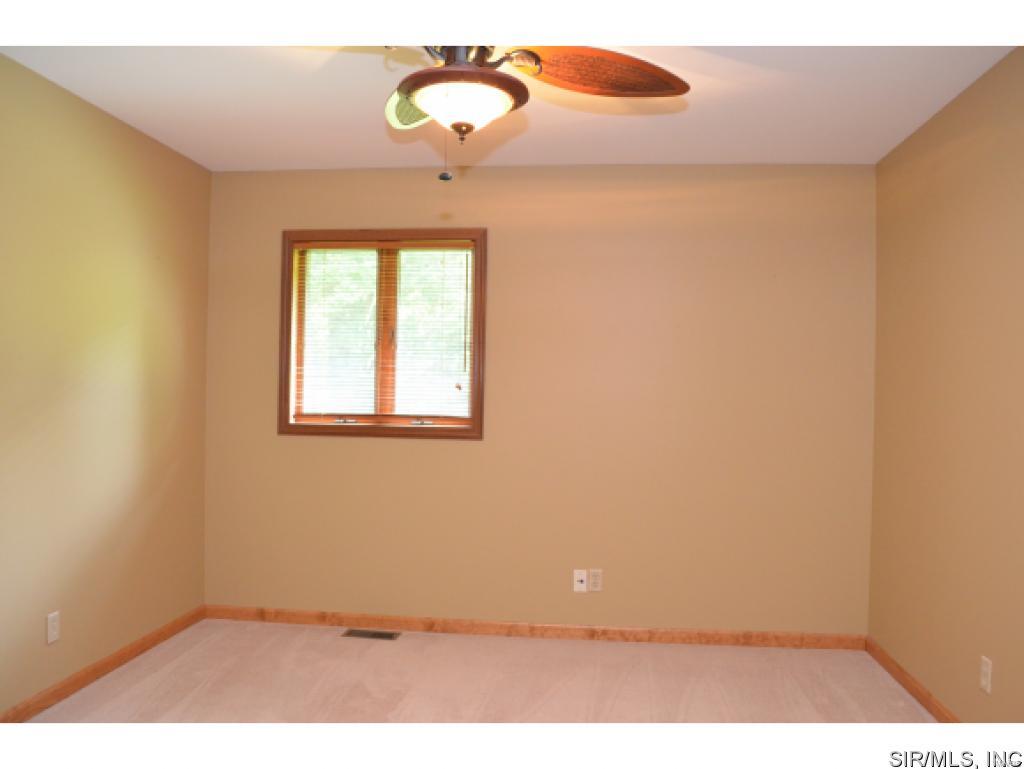 8700 Semith Road Troy, IL 62294 - Photo 15 of 35 Gallery Image 15