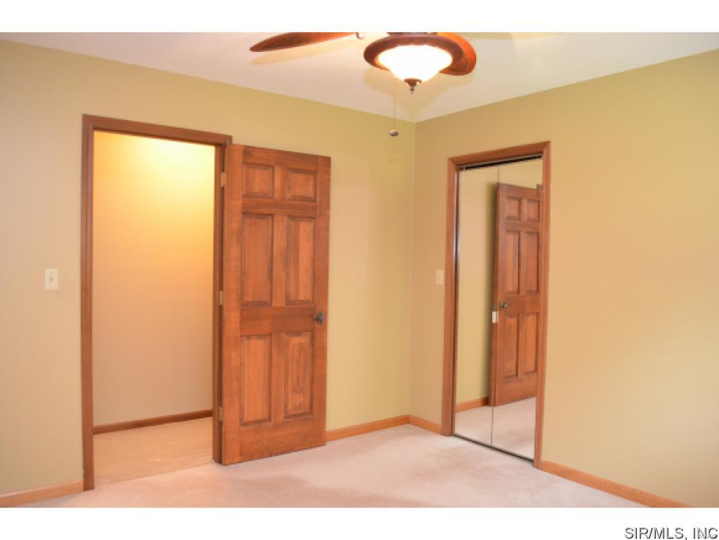 8700 Semith Road Troy, IL 62294 - Photo 16 of 35 Gallery Image 16