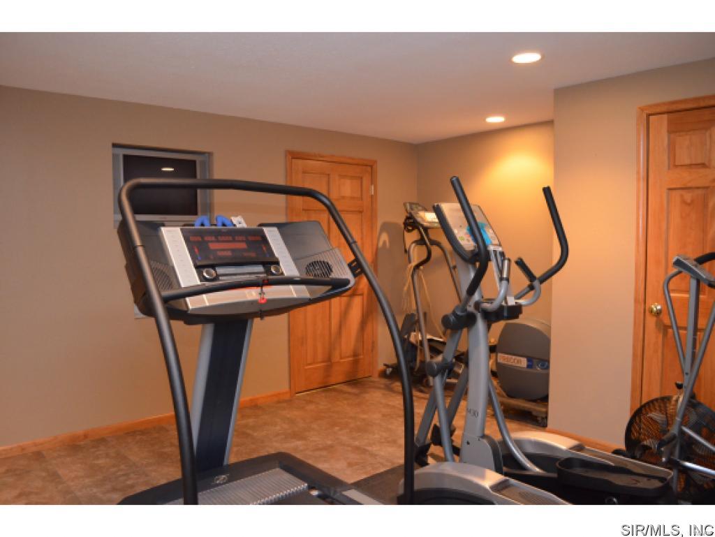 8700 Semith Road Troy, IL 62294 - Photo 19 of 35 Gallery Image 19