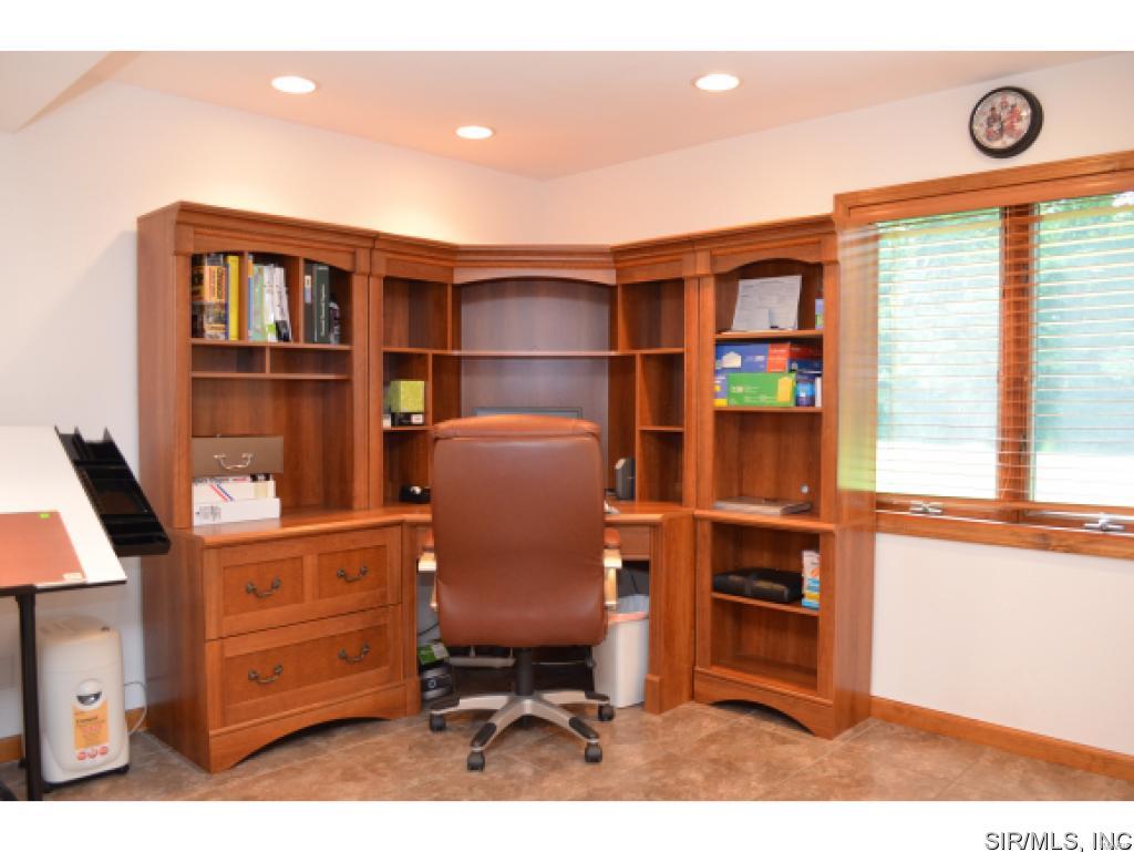 8700 Semith Road Troy, IL 62294 - Photo 20 of 35 Gallery Image 20