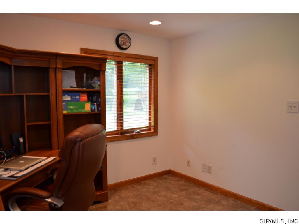 8700 Semith Road Troy, IL 62294 - Photo 21 of 35 Gallery Image 21
