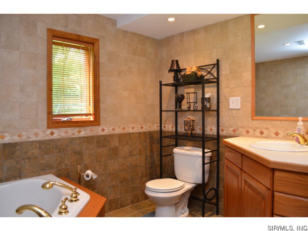 8700 Semith Road Troy, IL 62294 - Photo 22 of 35 Gallery Image 22