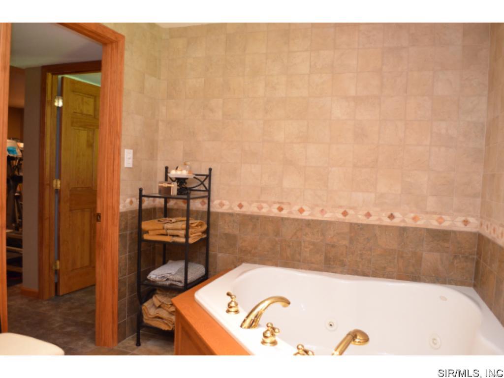 8700 Semith Road Troy, IL 62294 - Photo 23 of 35 Gallery Image 23