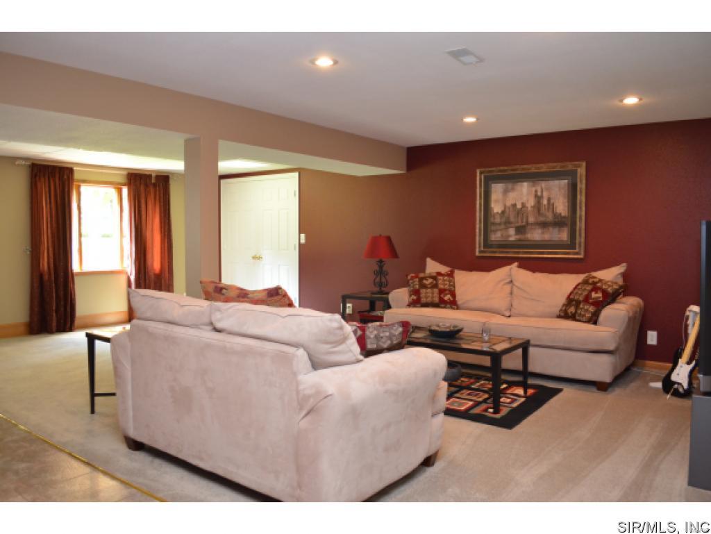 8700 Semith Road Troy, IL 62294 - Photo 24 of 35 Gallery Image 24