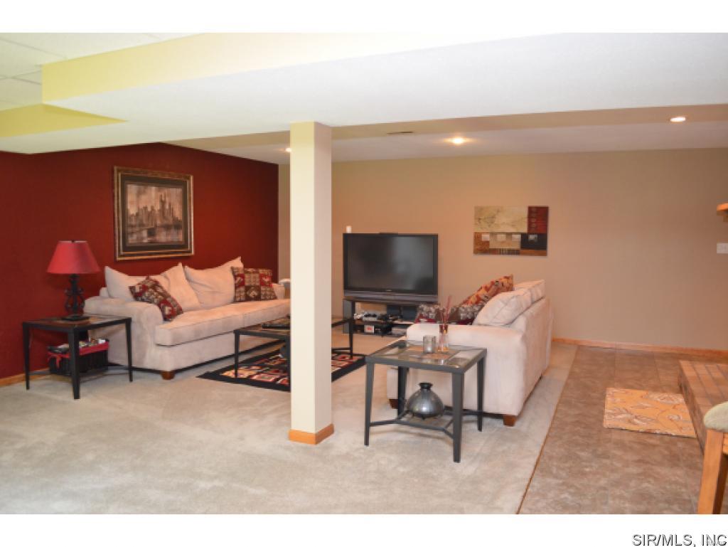 8700 Semith Road Troy, IL 62294 - Photo 25 of 35 Gallery Image 25