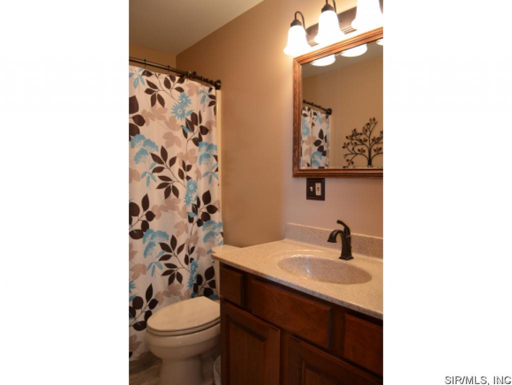 8700 Semith Road Troy, IL 62294 - Photo 10 of 35 Gallery Image 10