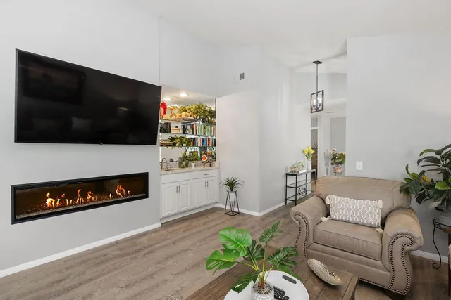 $5,000 | 77630 Calle Las Brisas West, Palm Desert, CA 92211