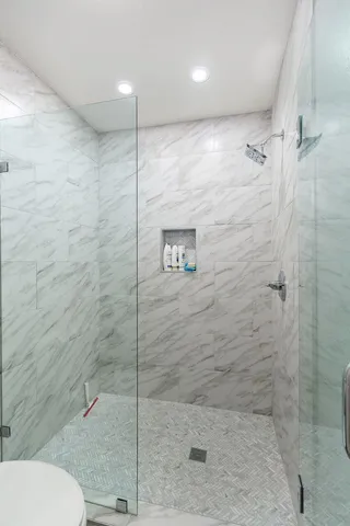 $5,000 | 77630 Calle Las Brisas West, Palm Desert, CA 92211