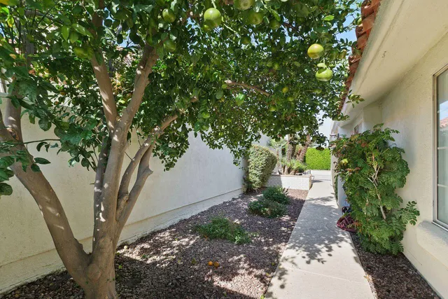 $5,000 | 77630 Calle Las Brisas West, Palm Desert, CA 92211
