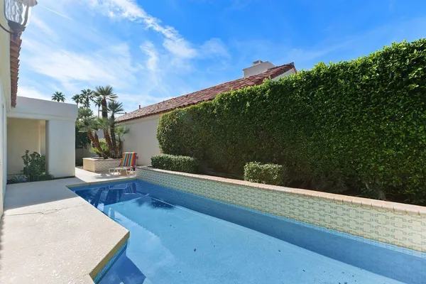 $5,000 | 77630 Calle Las Brisas West, Palm Desert, CA 92211