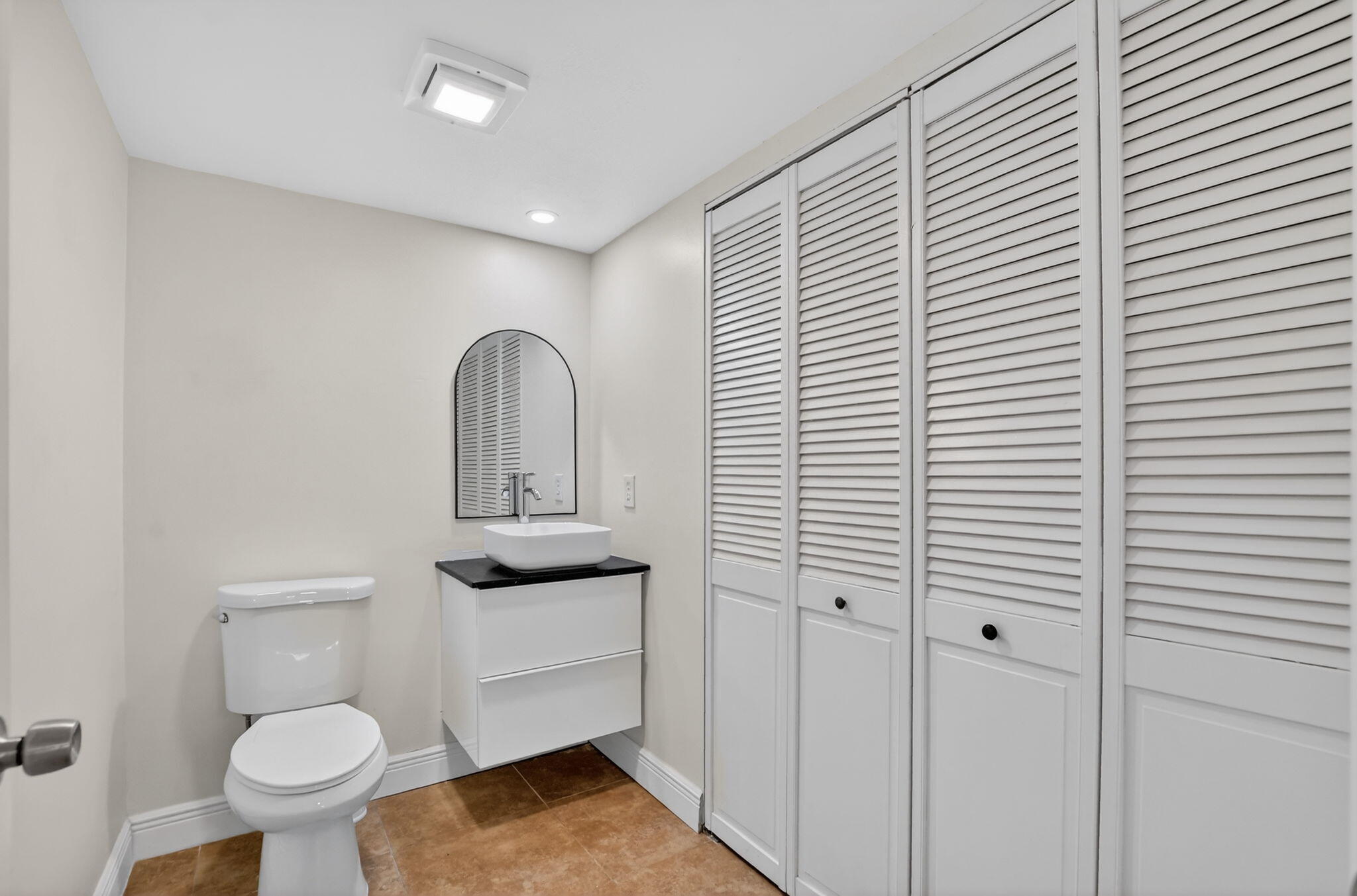 22958 Oxford Place, Unit D Boca Raton, FL 33433 - Photo 22 of 54 17-web-or-mls-DSC_6142