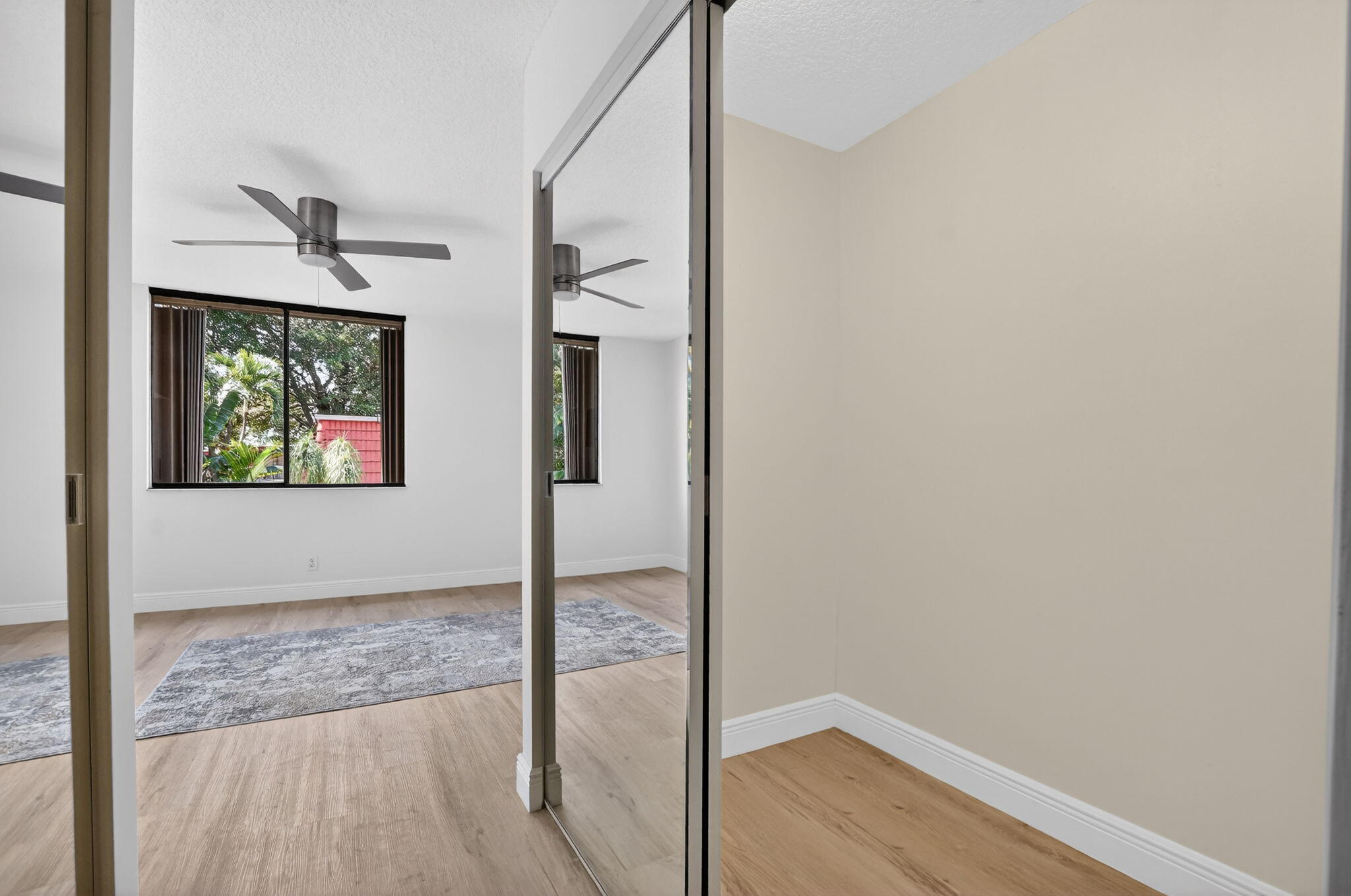 22958 Oxford Place, Unit D Boca Raton, FL 33433 - Photo 31 of 54 26-web-or-mls-DSC_6203