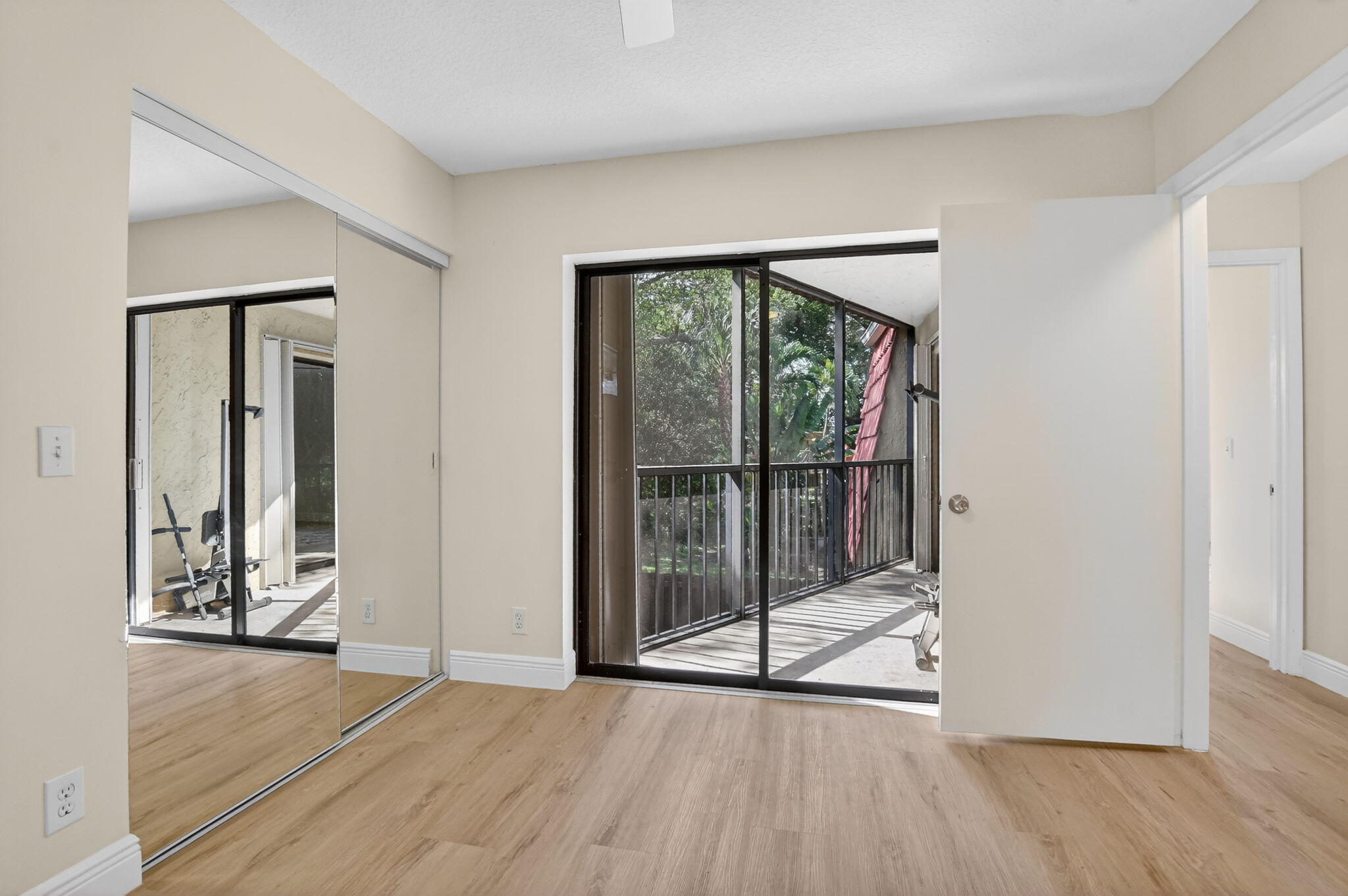 22958 Oxford Place, Unit D Boca Raton, FL 33433 - Photo 33 of 54 28-web-or-mls-DSC_6213