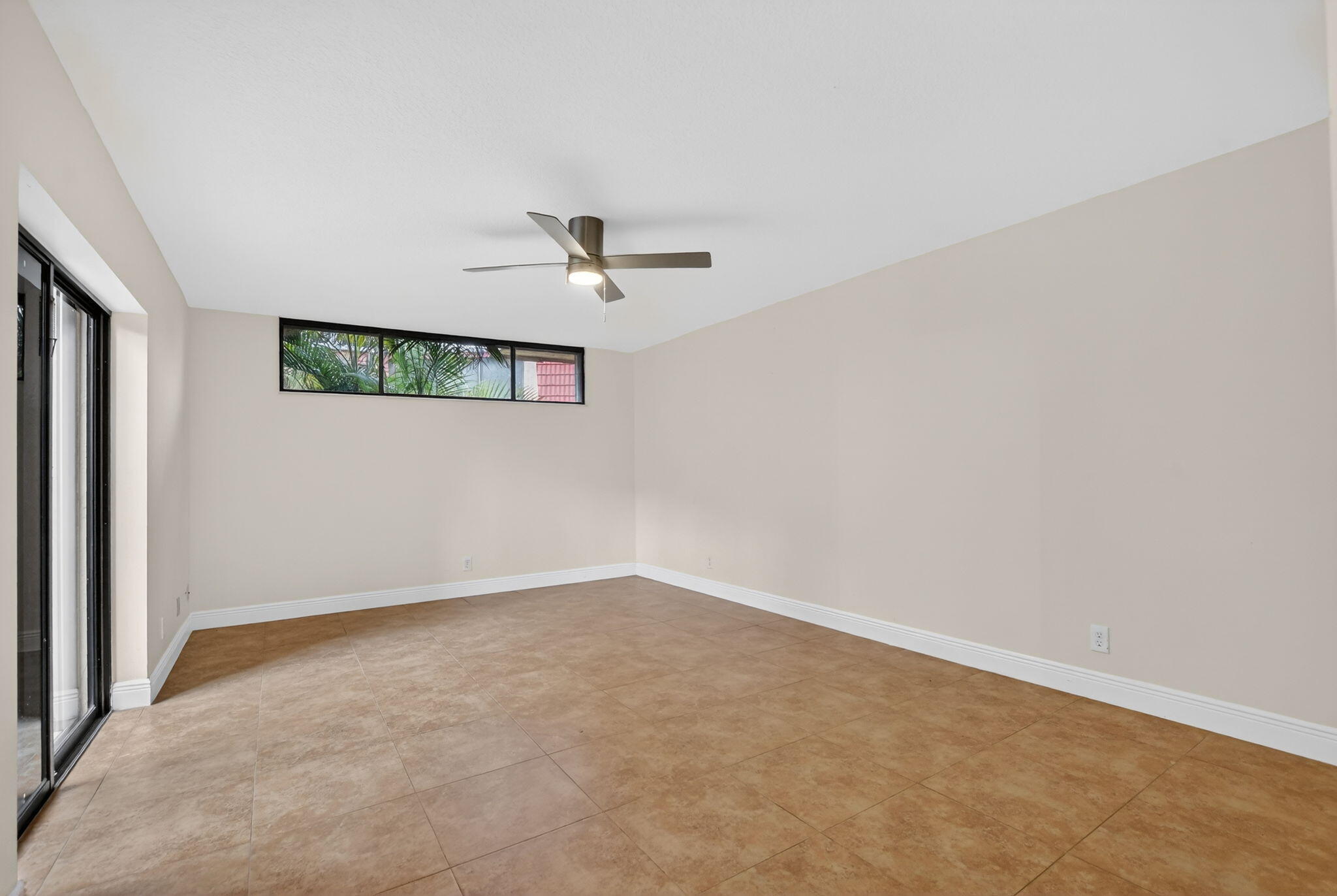 22958 Oxford Place, Unit D Boca Raton, FL 33433 - Photo 10 of 54 8-web-or-mls-DSC_6150