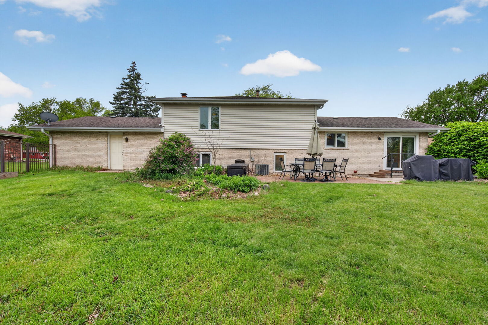 10818 Bryant Road Mokena, IL 60448 - Photo 4 of 37