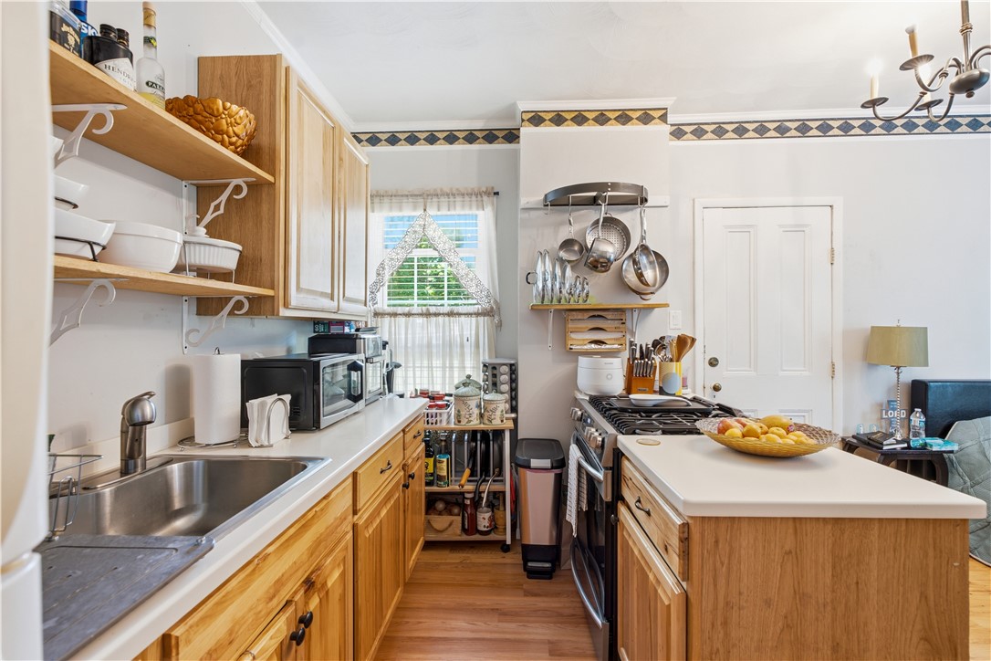 507 Summer Street Woonsocket, RI 02895 - Photo 15 of 38