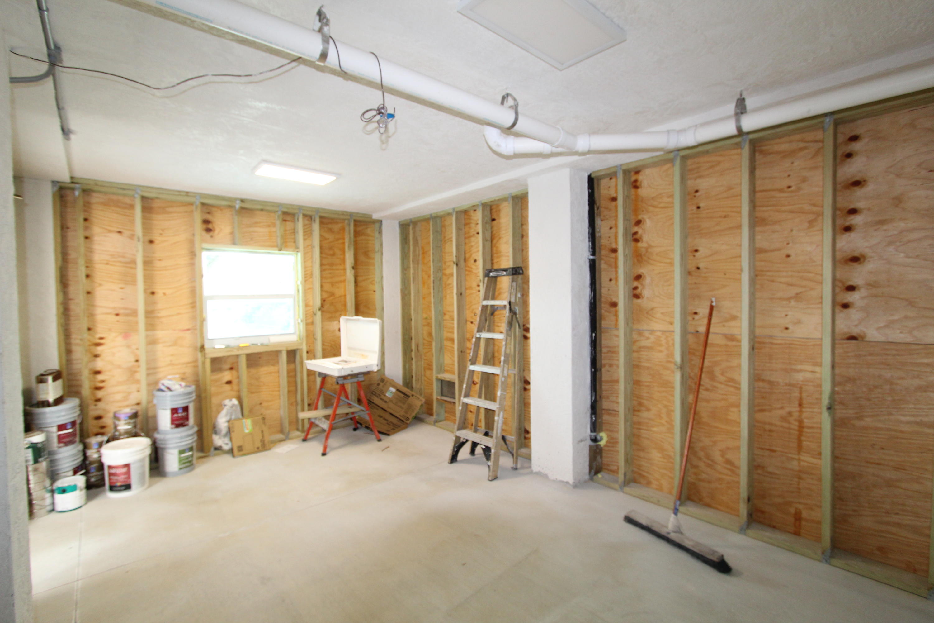 26 Osprey Road Key Largo, FL 33037 - Photo 11 of 27 Downstairs Storage