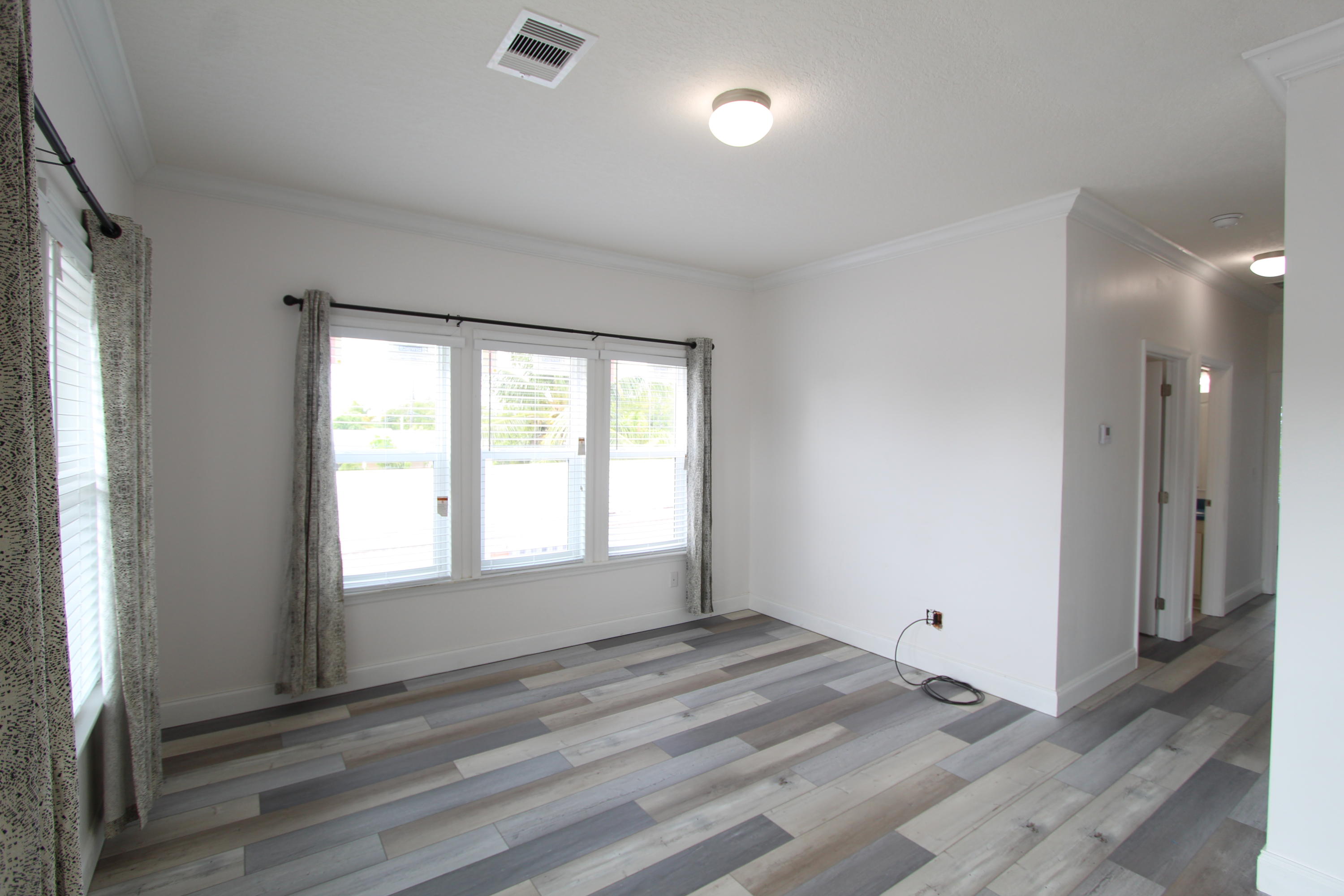 26 Osprey Road Key Largo, FL 33037 - Photo 4 of 27 Living Room