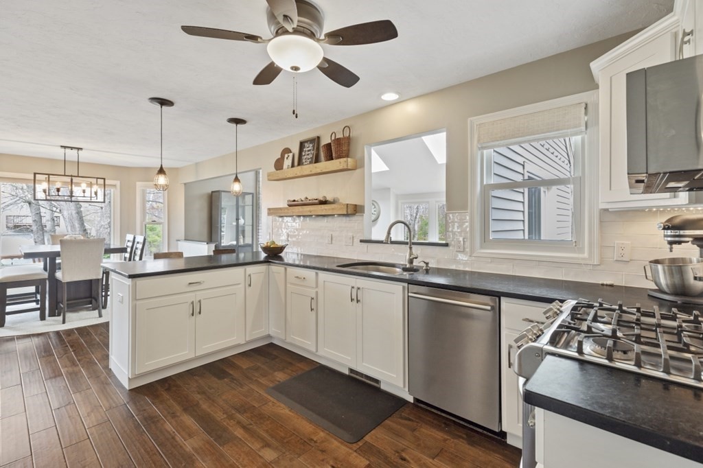 32 Russet Hill Road Ashland, MA 01721 - Photo 3 of 41
