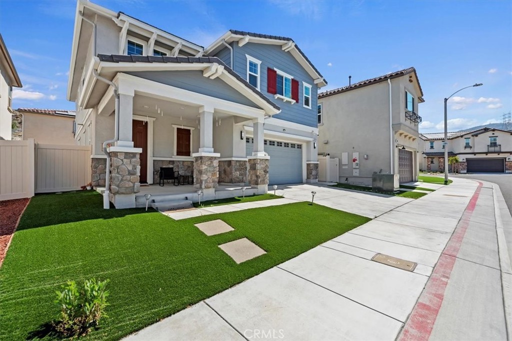 20911 Jennings Way Newhall, CA 91321 - Photo 3 of 47 a house view with a outdoor space