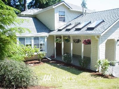 1045 Ridgewood Circle Southwest Issaquah, WA 98027 - Photo 1 of 1