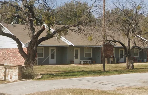 $675 | 200 Palmer Drive, Breckenridge, TX 76424