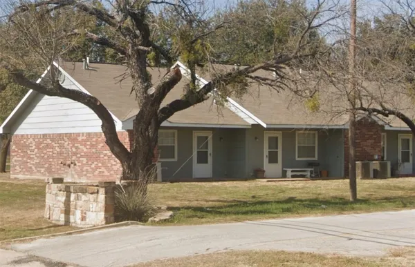 $675 | 200 Palmer Drive, Breckenridge, TX 76424